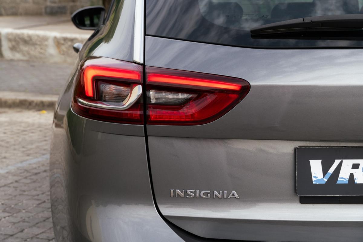 opel-insignia-sports-tourer-2019-diesel-1598cc