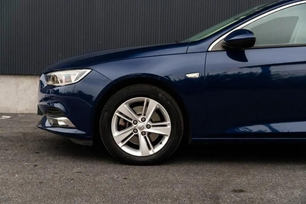 opel-insignia-sports-tourer-2019-diesel-1598cc
