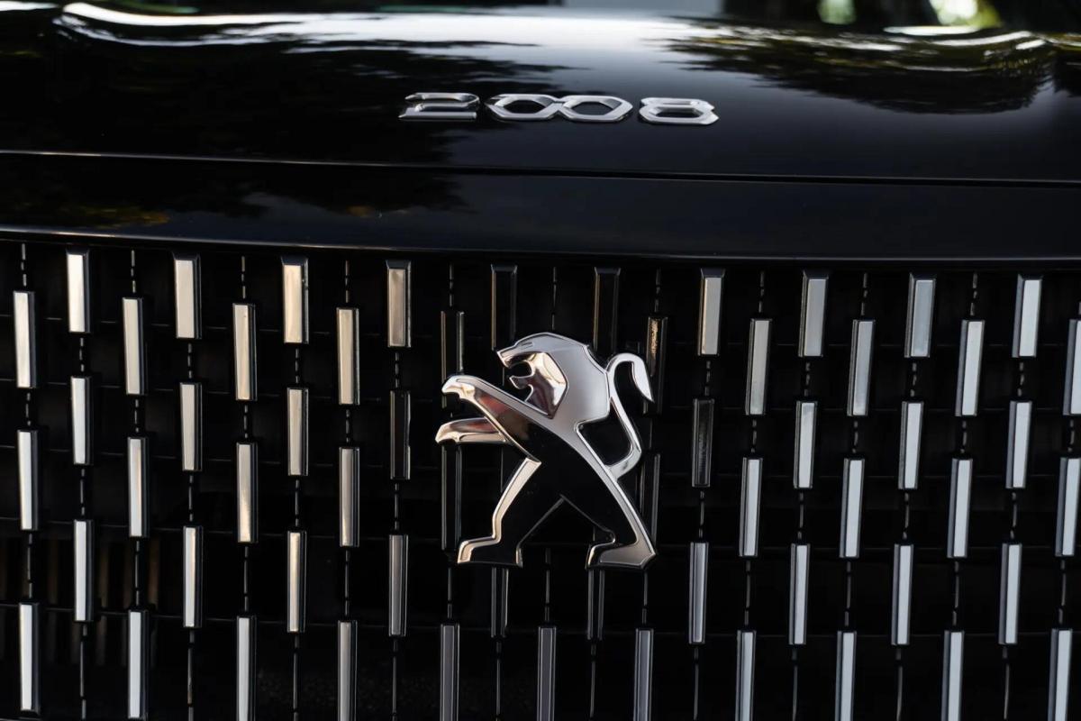 peugeot-2008-2020-gasolina-1199cc