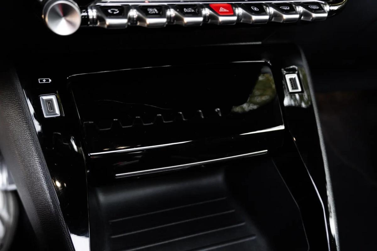 peugeot-2008-2020-gasolina-1199cc