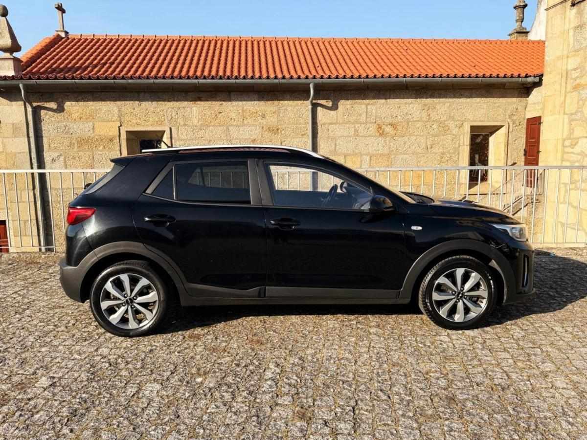 kia-stonic-2022-gasolina-1197cc