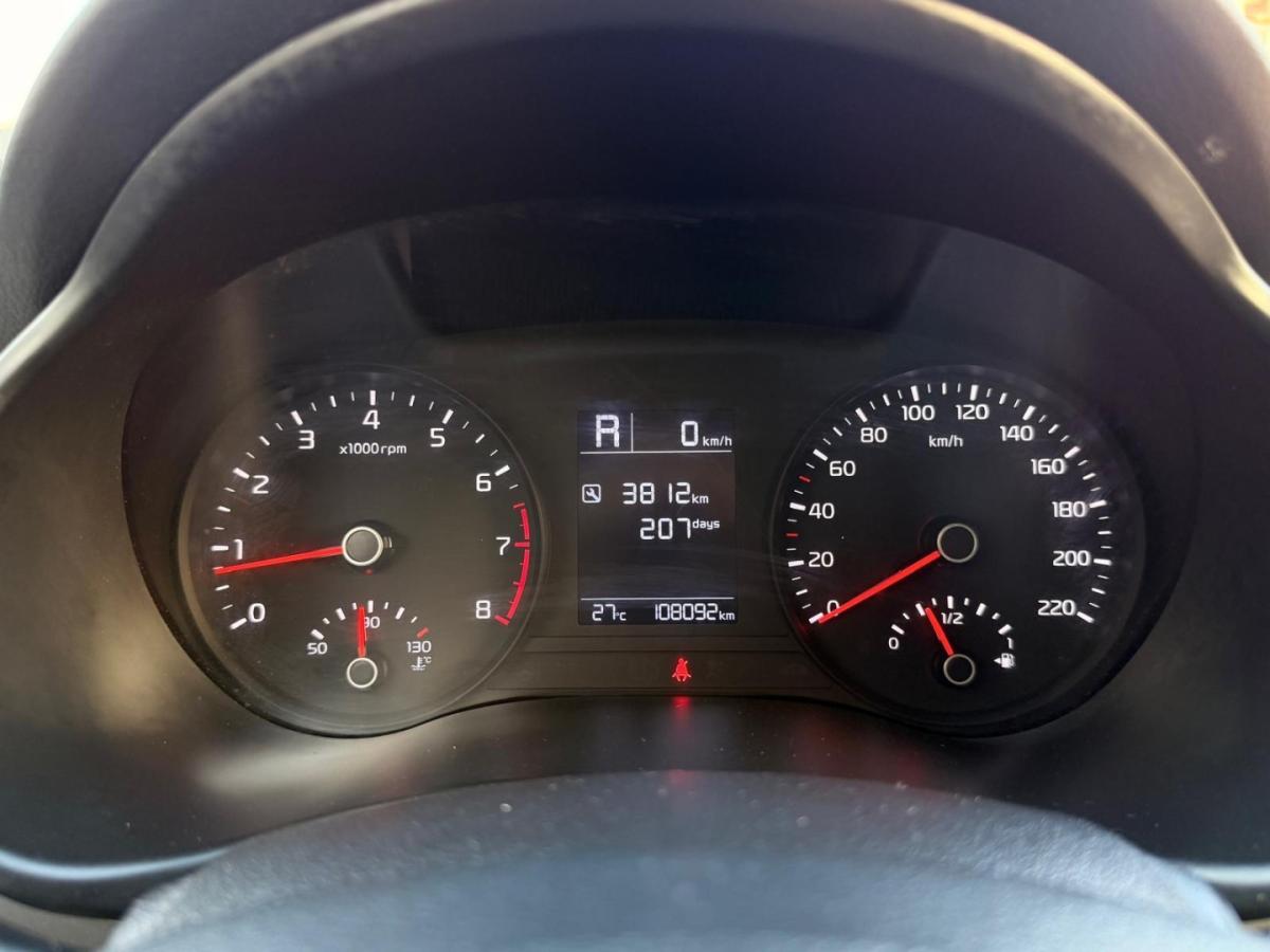 kia-stonic-2022-gasolina-1197cc