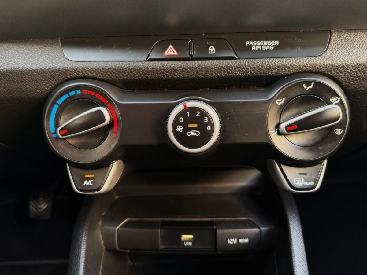 kia-stonic-2022-gasolina-1197cc