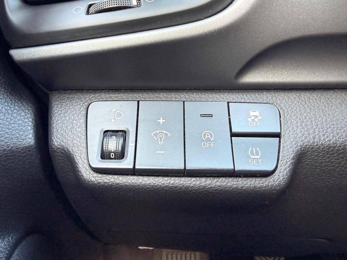 kia-stonic-2022-gasolina-1197cc