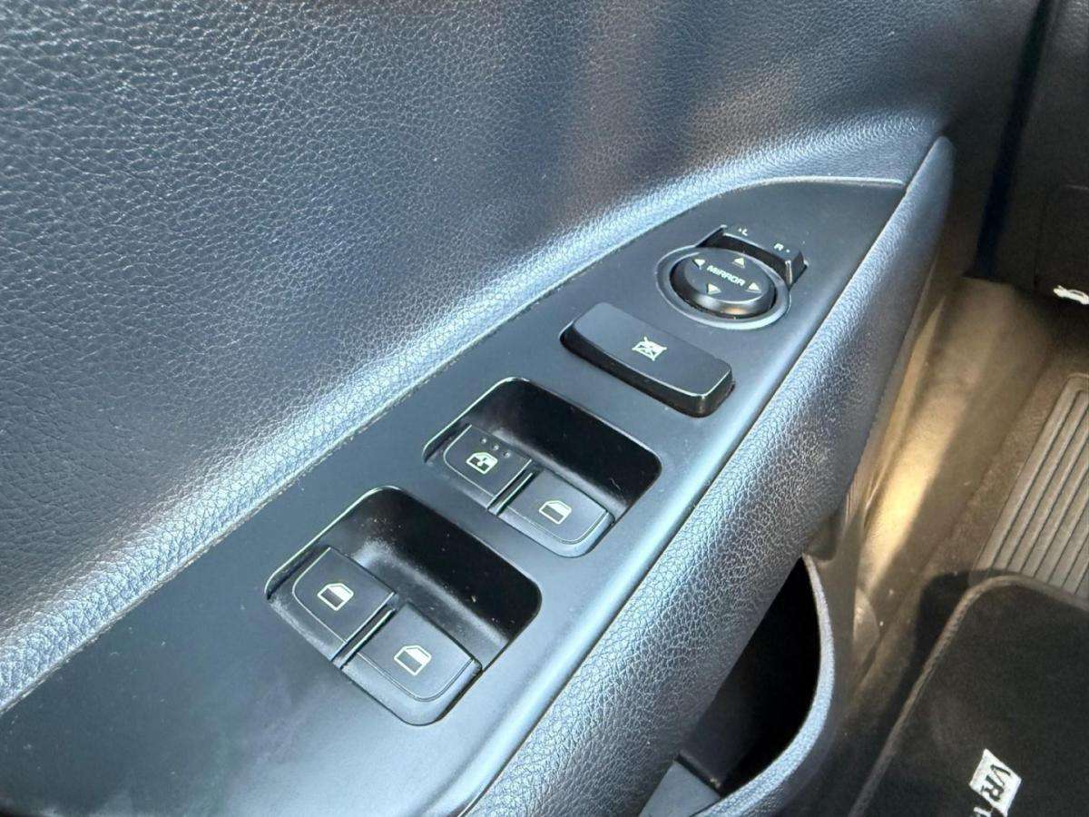 kia-stonic-2022-gasolina-1197cc