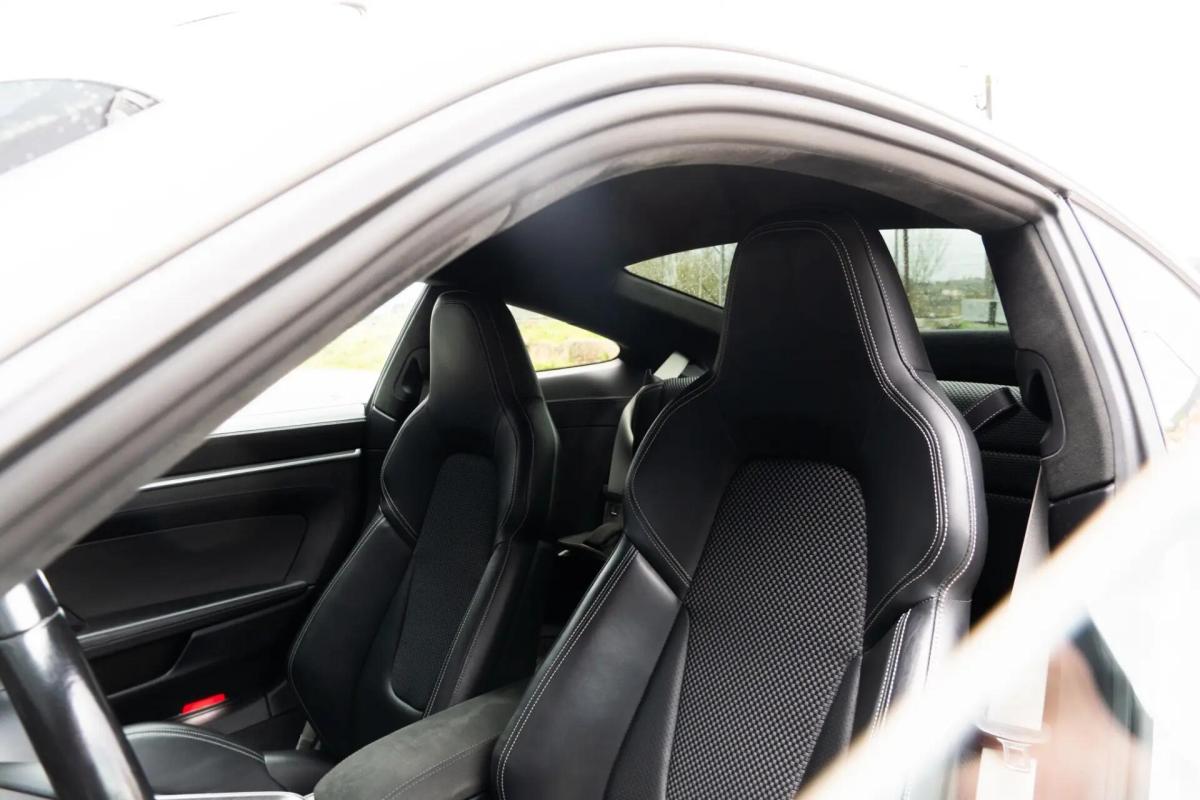 porsche-992-2021-gasolina-2981cc