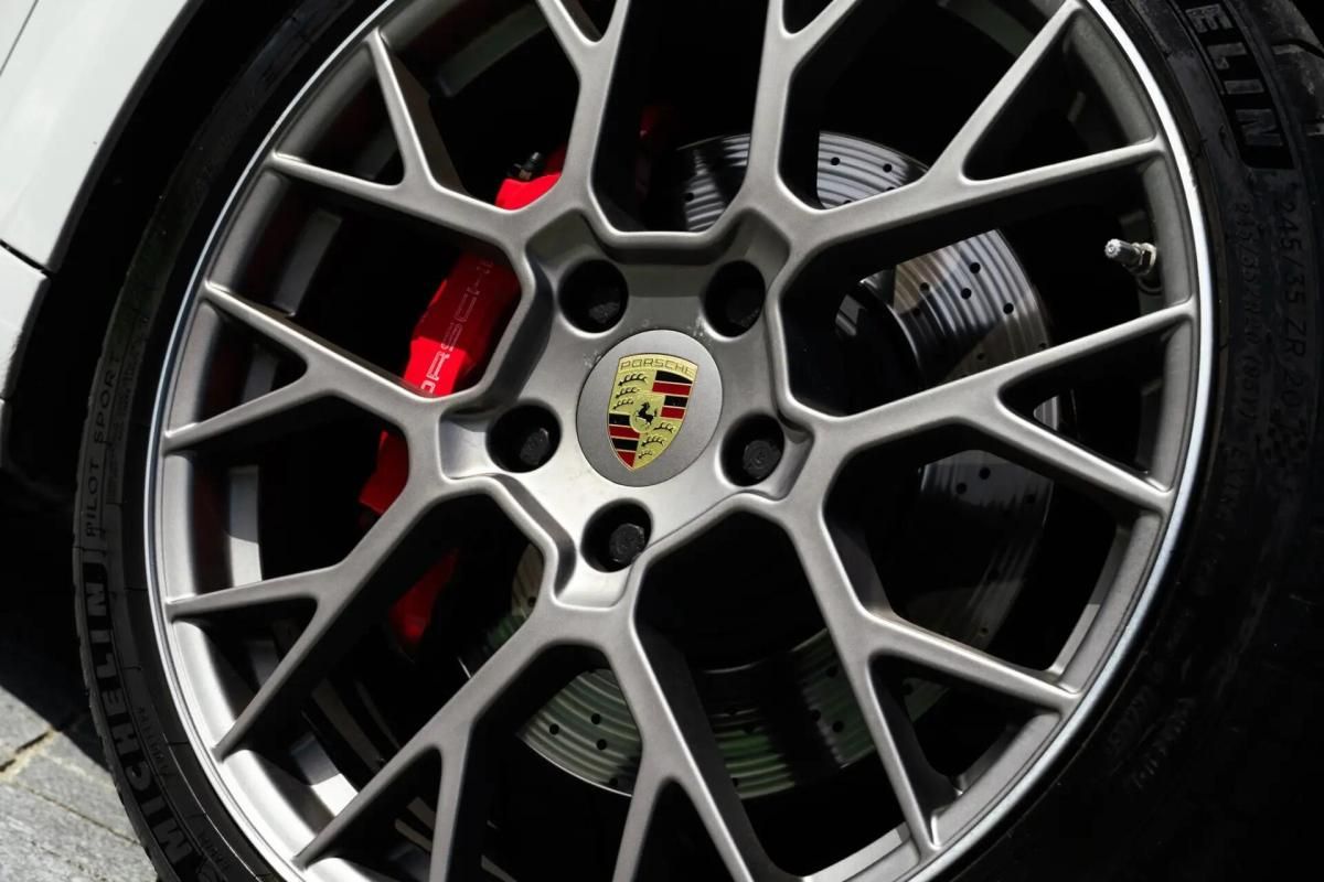 porsche-992-2021-gasolina-2981cc