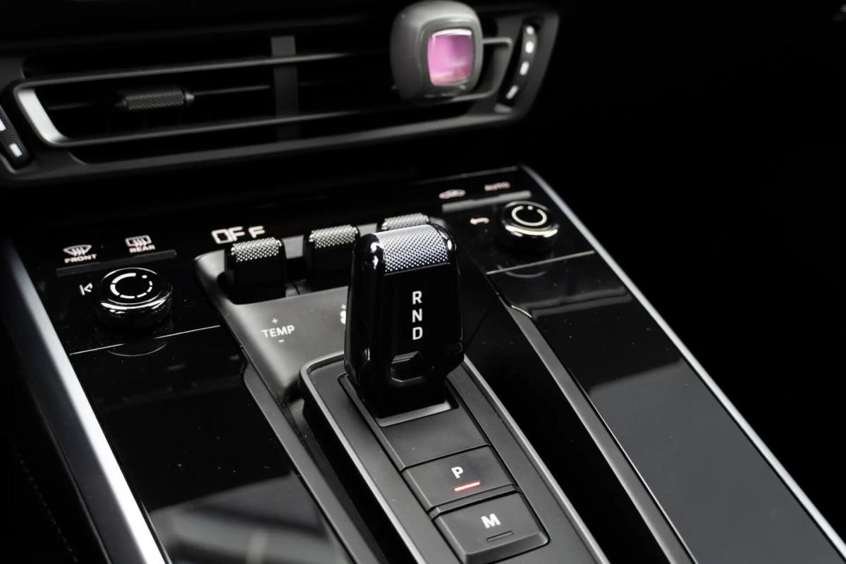 porsche-992-2021-gasolina-2981cc