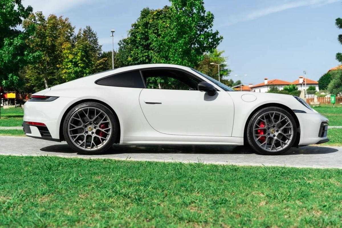 porsche-992-2021-gasolina-2981cc