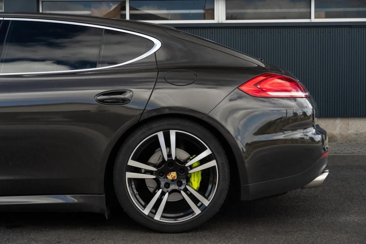 porsche-panamera-2013-hibrido-a-gasolina-2995cc
