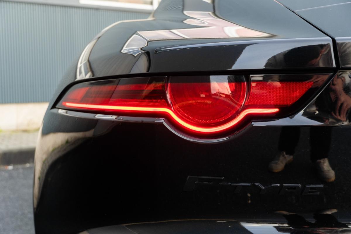 jaguar-f-type-2019-gasolina-1997cc
