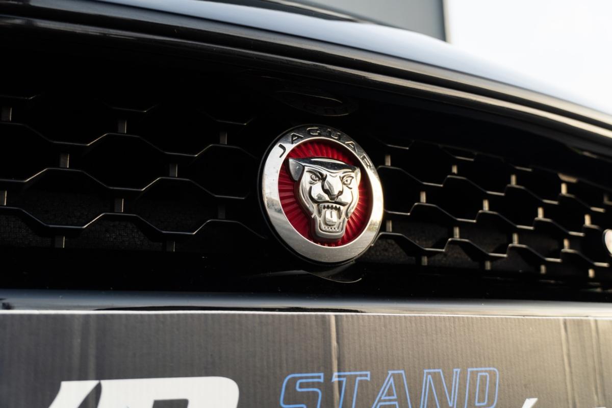 jaguar-f-type-2019-gasolina-1997cc