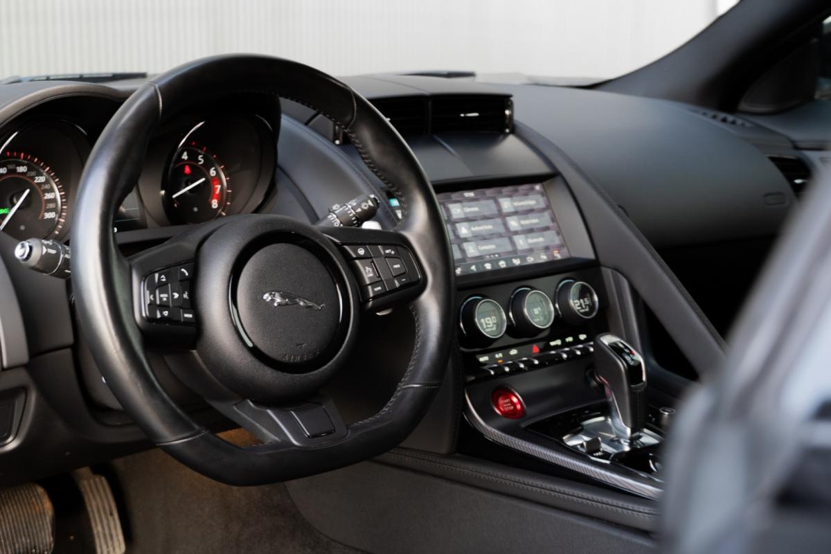 jaguar-f-type-2019-gasolina-1997cc
