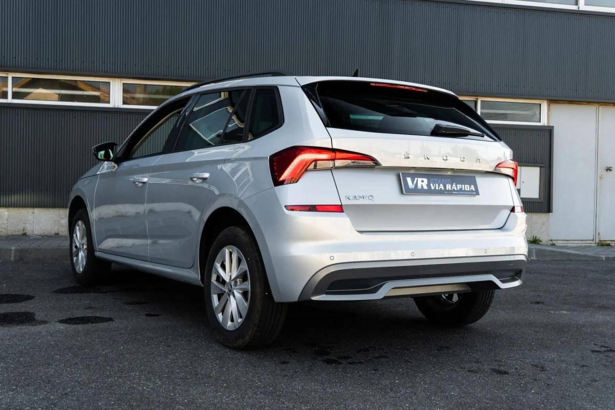 skoda-kamiq-2023-gasolina-999cc