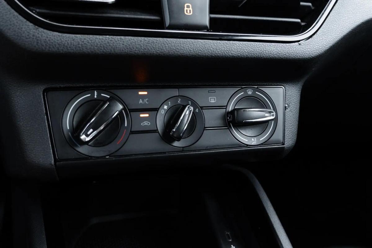 skoda-kamiq-2023-gasolina-999cc