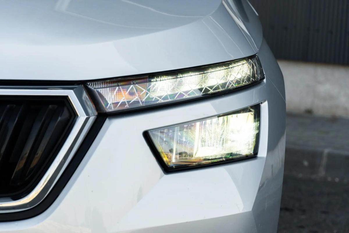 skoda-kamiq-2023-gasolina-999cc