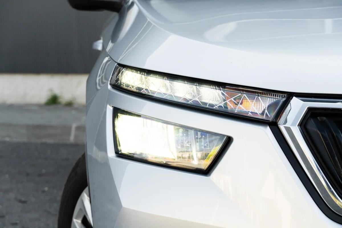 skoda-kamiq-2023-gasolina-999cc