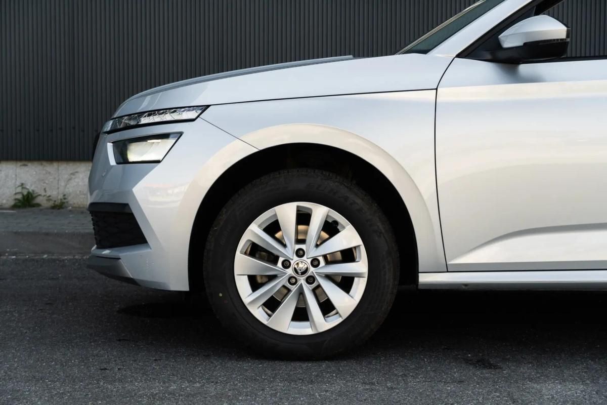 skoda-kamiq-2023-gasolina-999cc