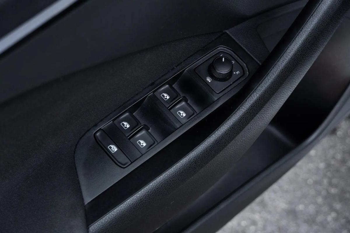 skoda-kamiq-2023-gasolina-999cc