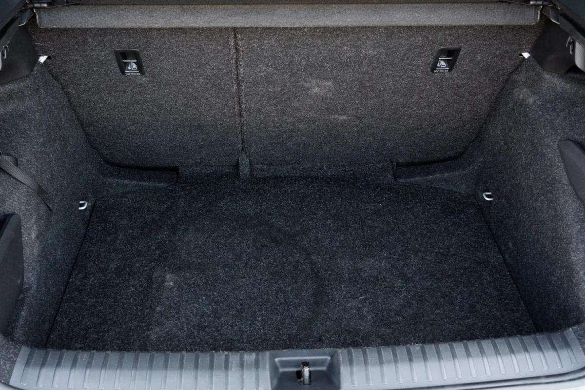 skoda-kamiq-2023-gasolina-999cc