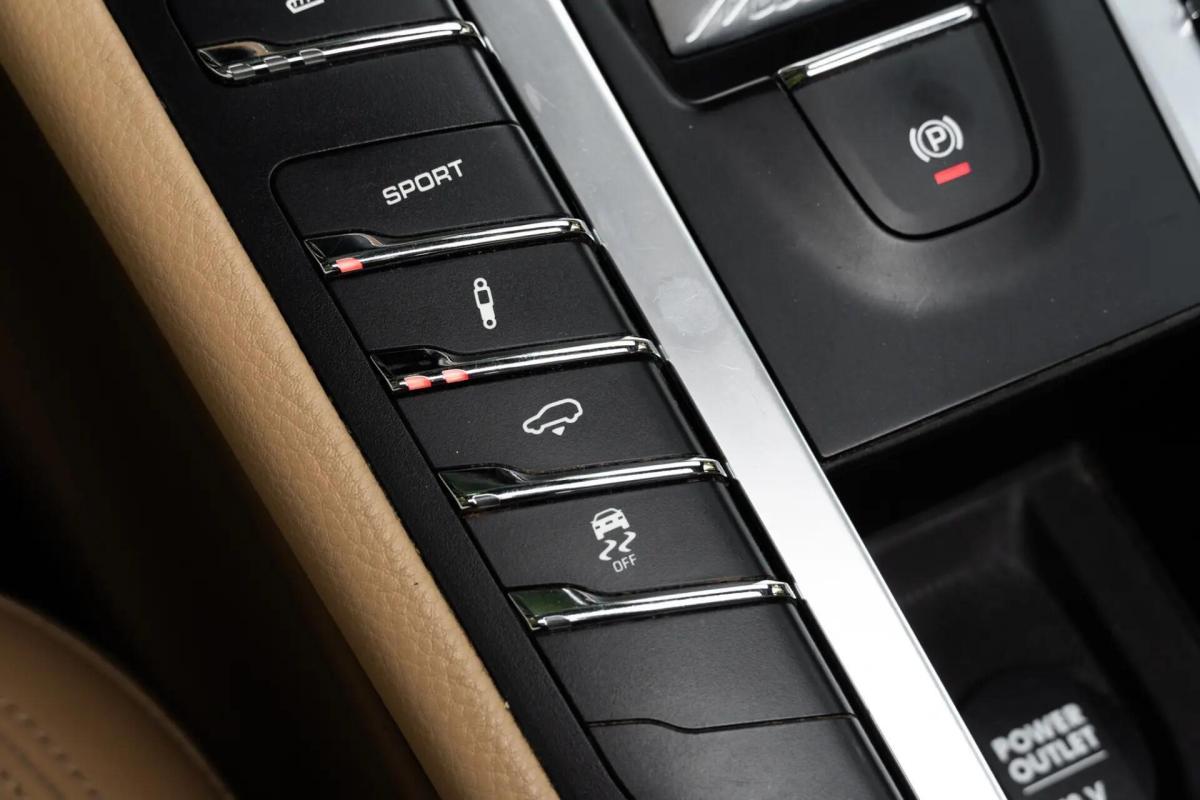 porsche-macan-2018-gasolina-1984cc
