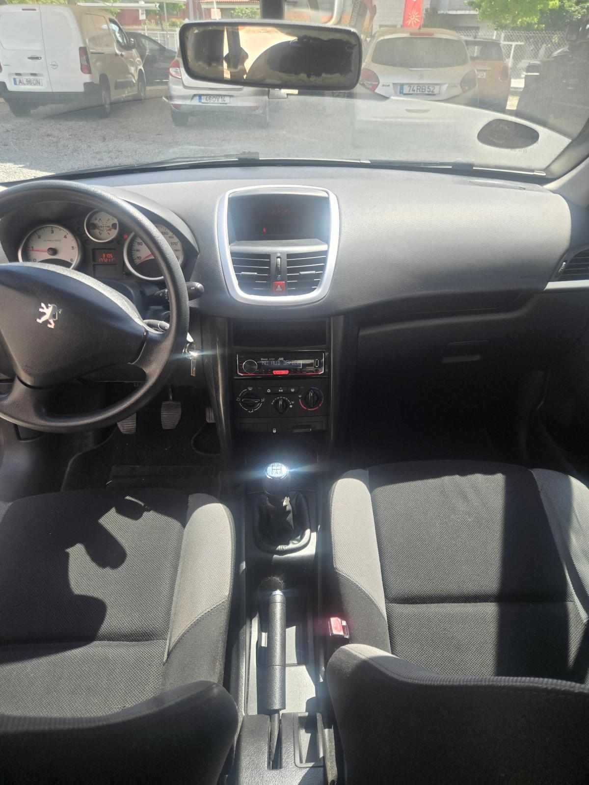 peugeot-207-1-4-hdi-2008-diesel-1398cc