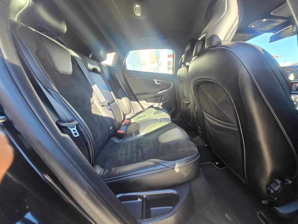 volvo-v40-d2-1-6-2014-diesel-1560cc