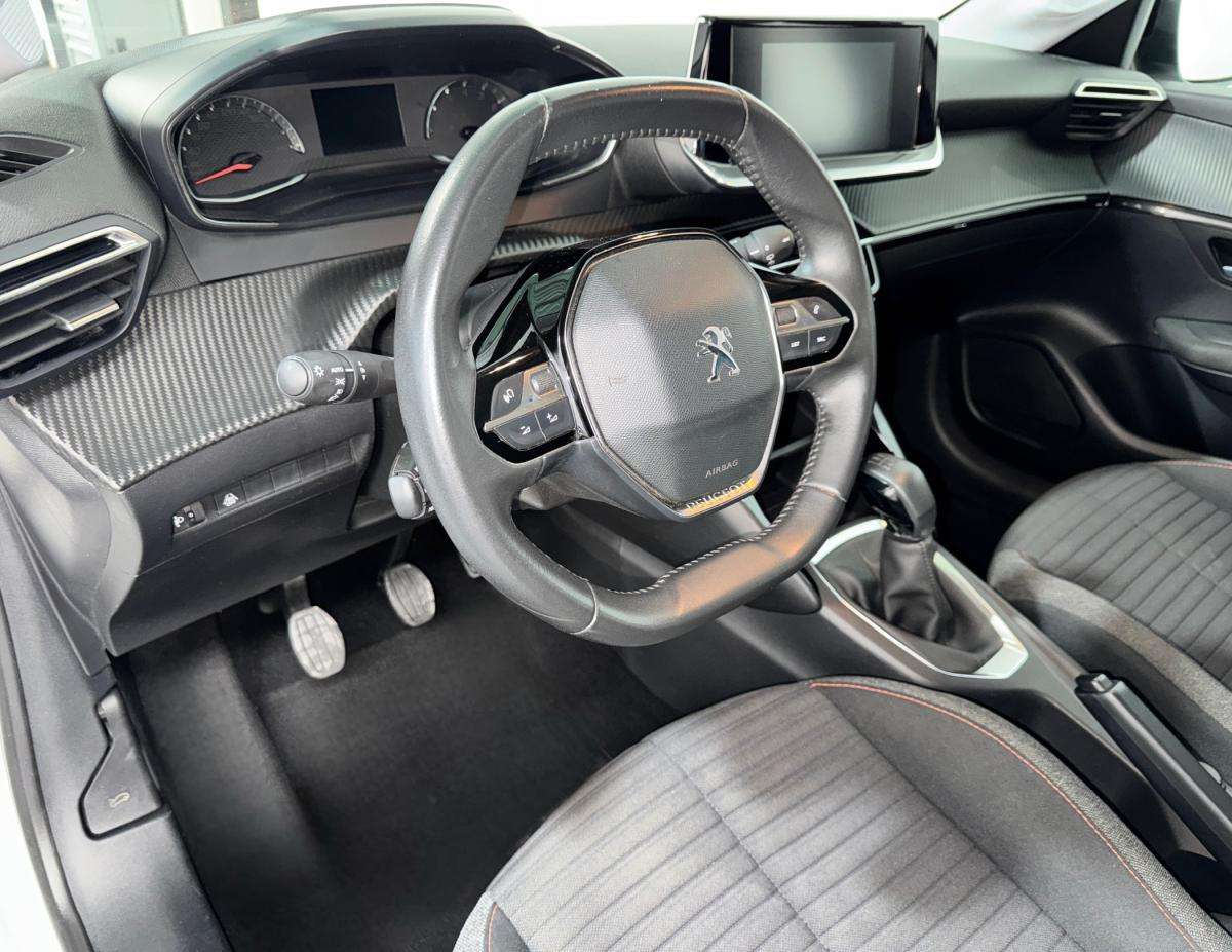 peugeot-208-2022-gasolina-1199cc