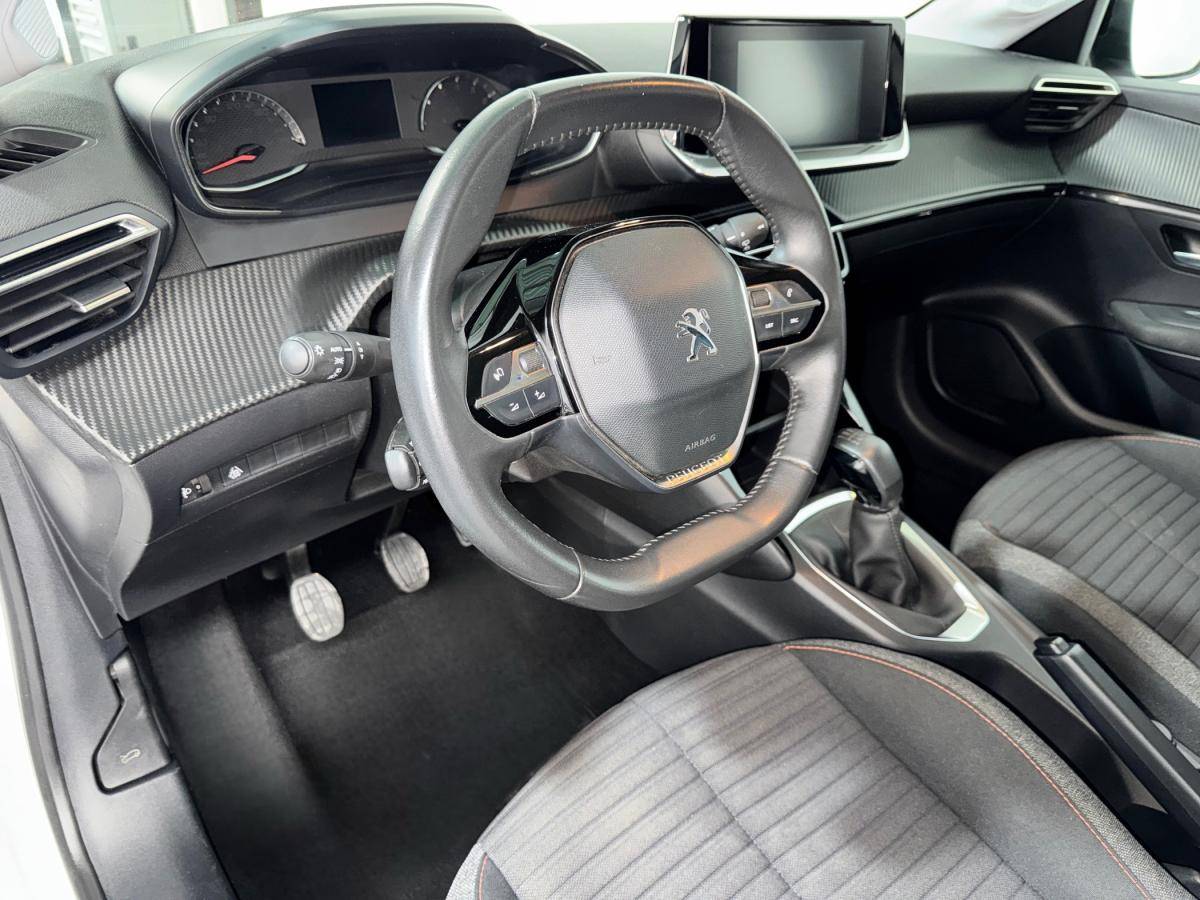 peugeot-208-2022-gasolina-1199cc