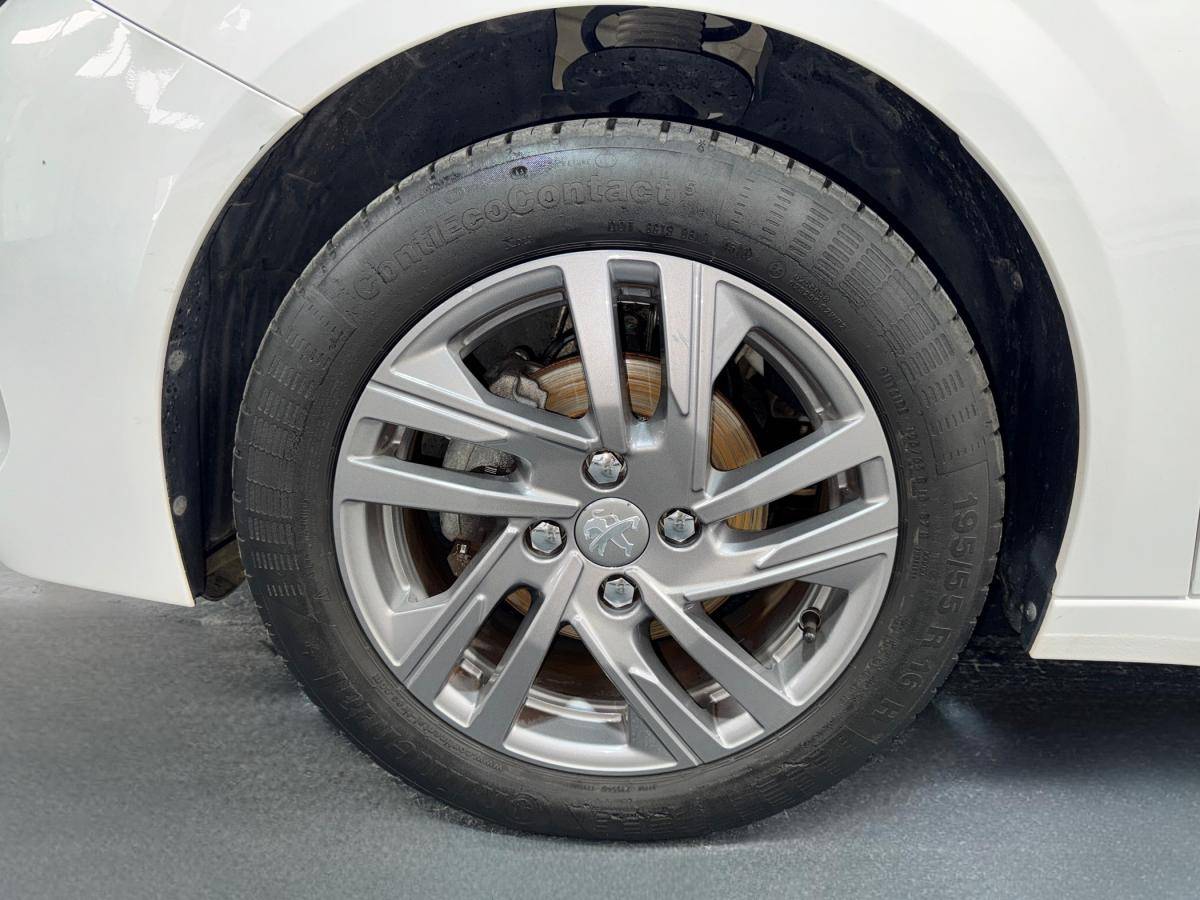 peugeot-208-2022-gasolina-1199cc