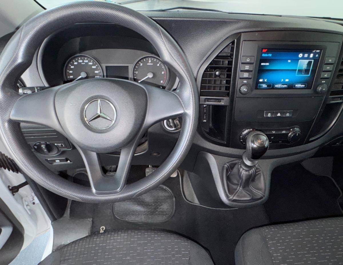 mercedes-benz-vito-2022-diesel-1950cc
