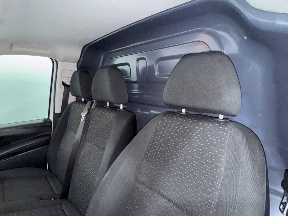 mercedes-benz-vito-2022-diesel-1950cc