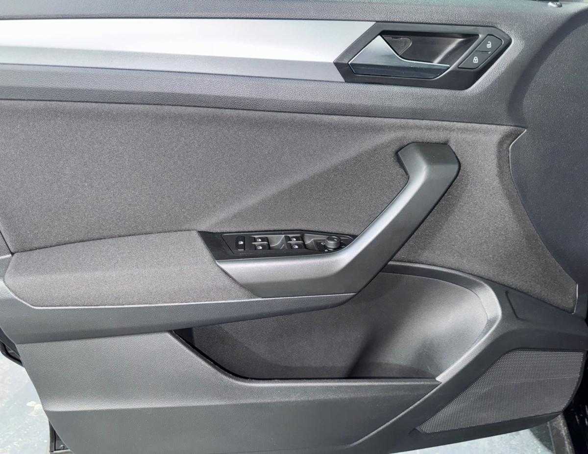 volkswagen-t-roc-2023-gasolina-999cc