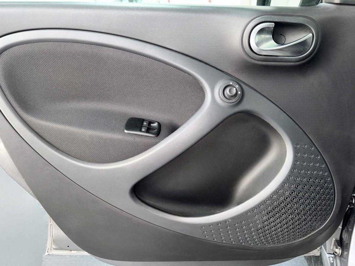 smart-forfour-2018-gasolina-898cc