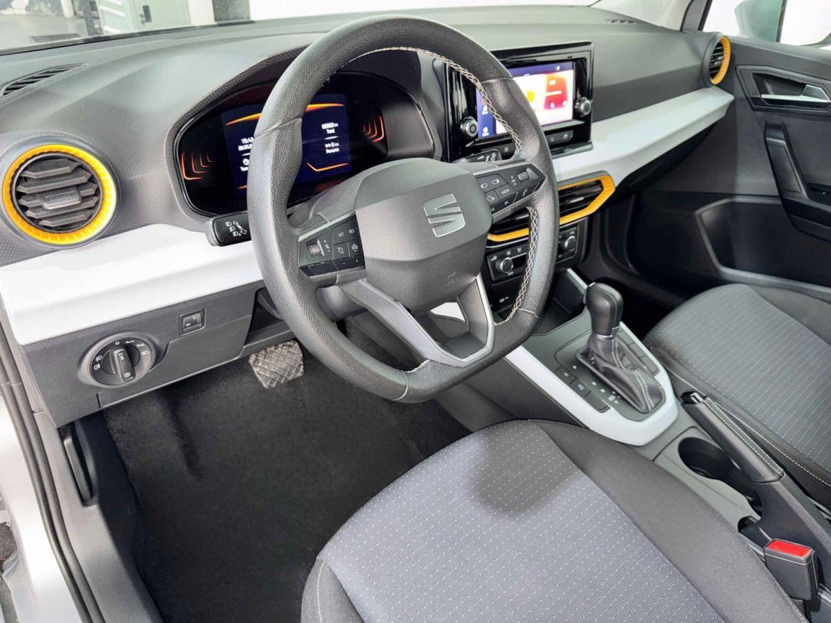 seat-arona-2023-gasolina-999cc