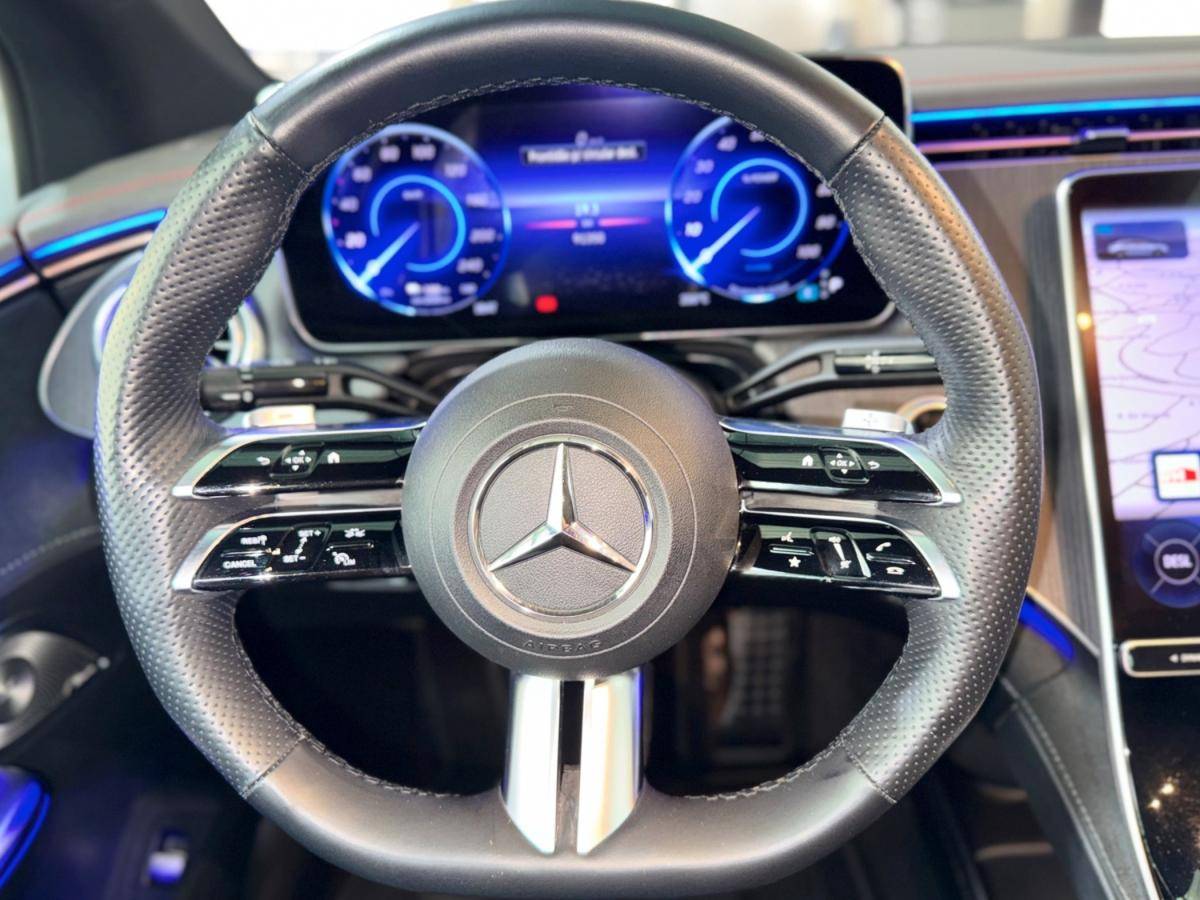 mercedes-benz-eqe-2022-eletrico-500cc