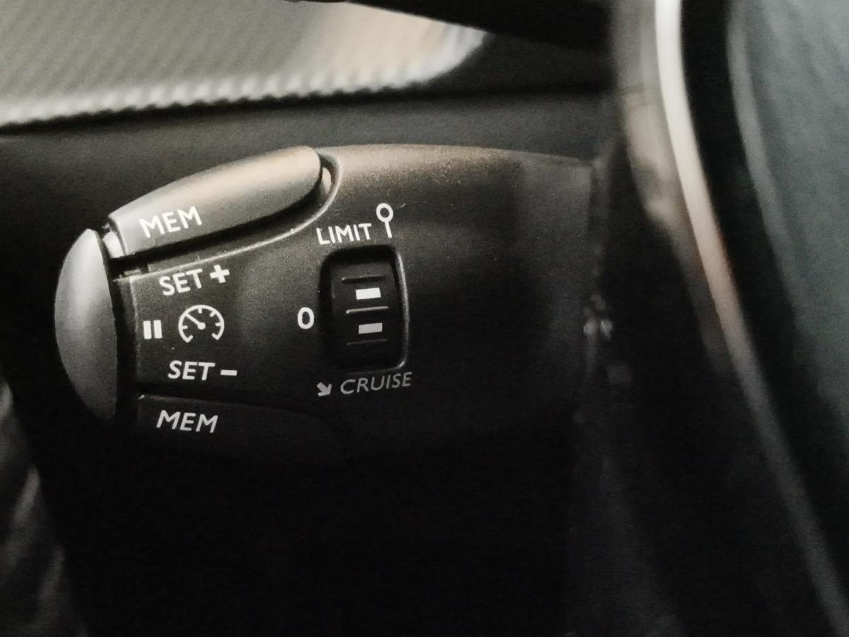 peugeot-208-2025-gasolina-1199cc