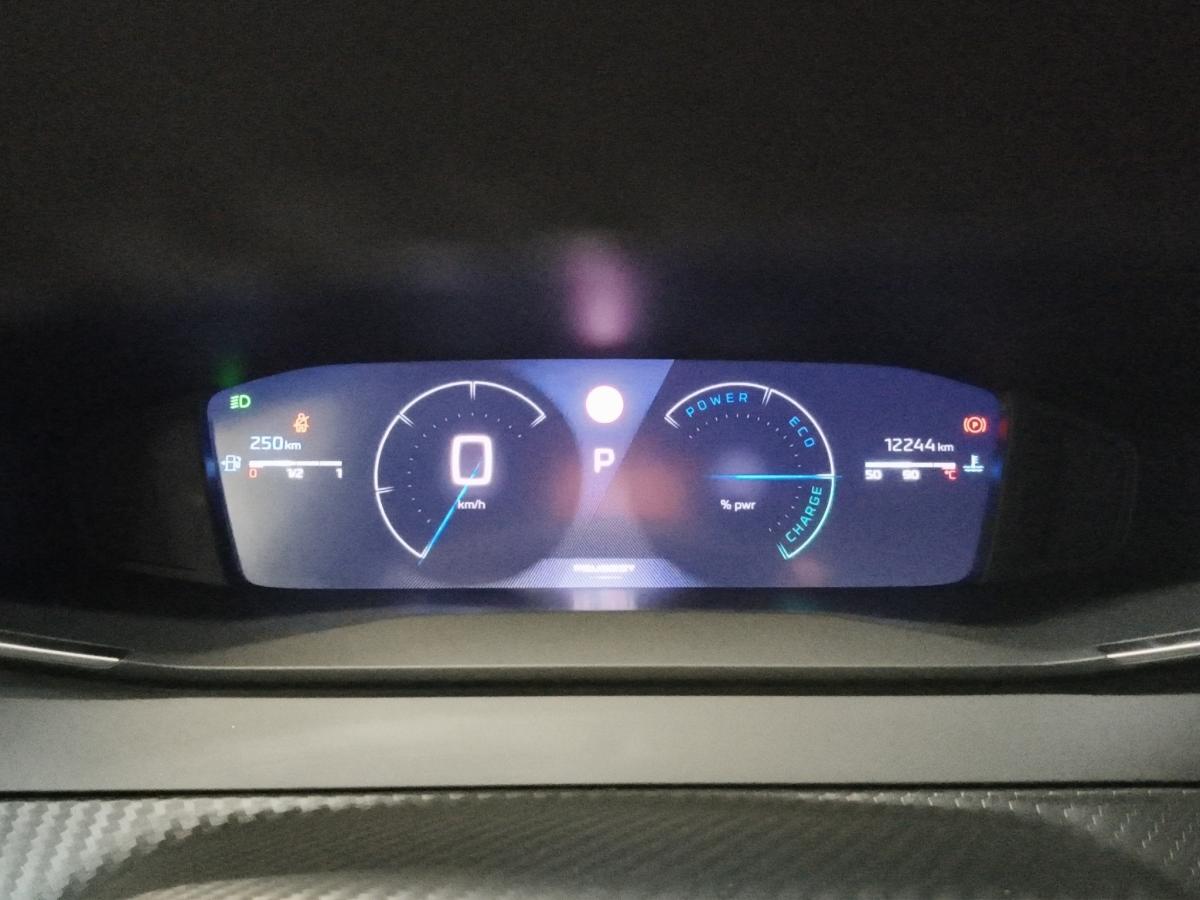 peugeot-208-2025-gasolina-1199cc