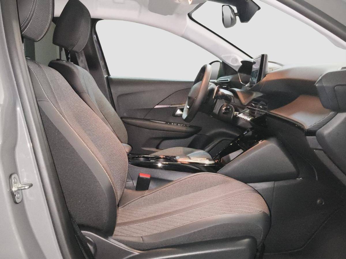 peugeot-208-2025-gasolina-1199cc