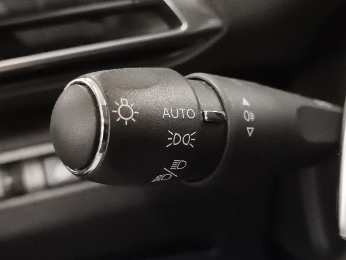 peugeot-3008-2021-diesel-1499cc