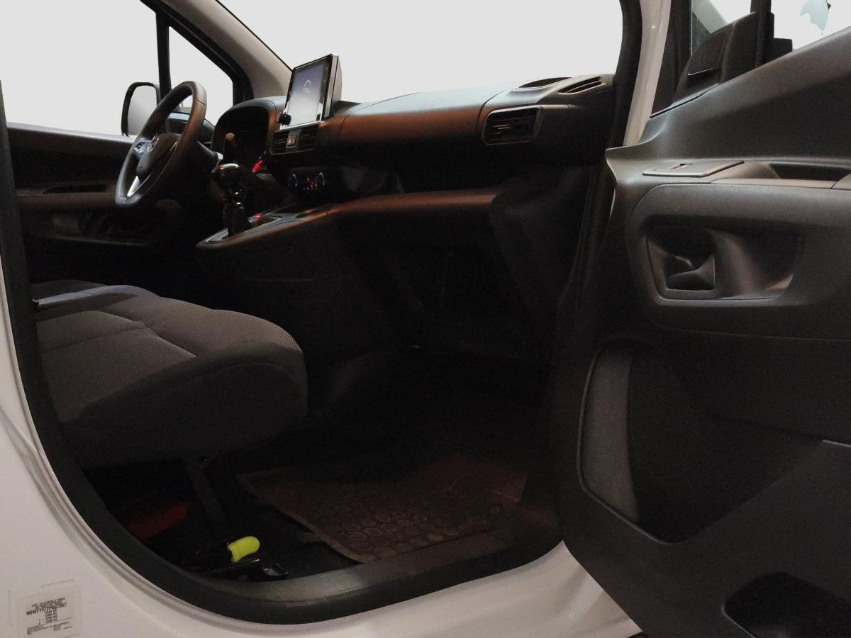 opel-combo-2023-diesel-1499cc