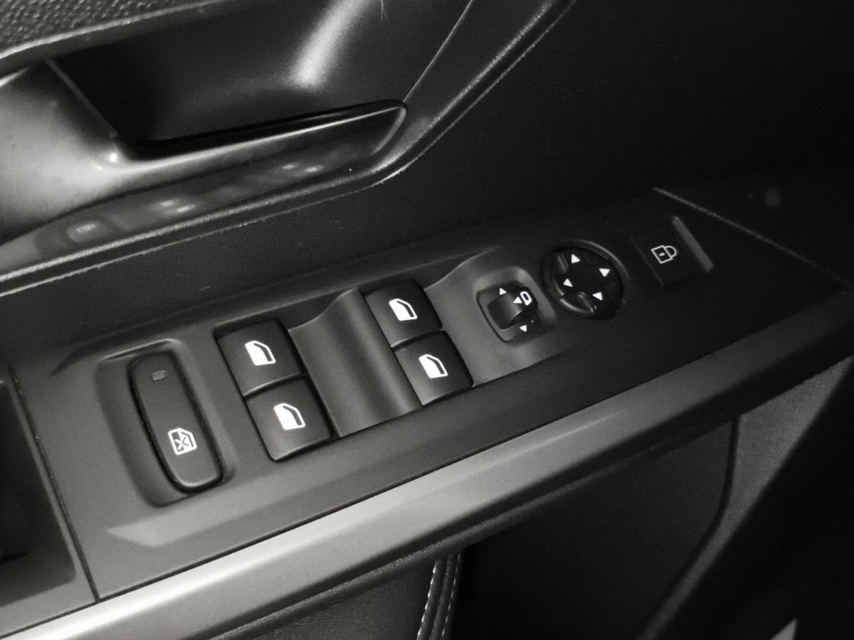 peugeot-5008-2025-gasolina-1199cc