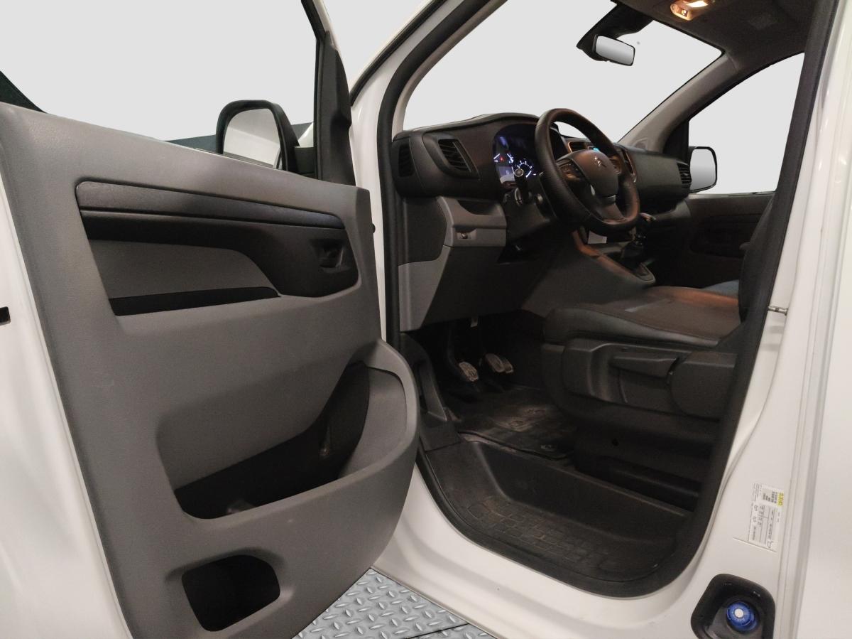 citroen-jumpy-2022-diesel-1499cc