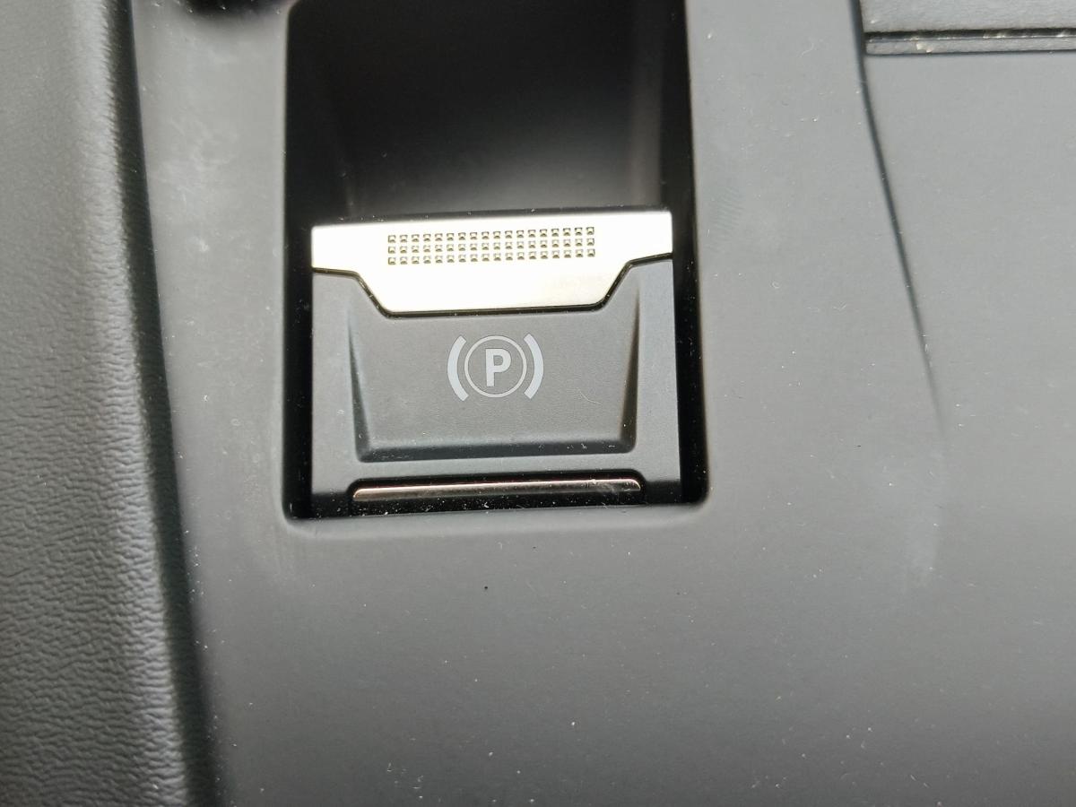 peugeot-308-sw-2024-diesel-1499cc