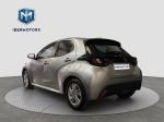 toyota-yaris-2024-hibrido-a-gasolina-1490cc