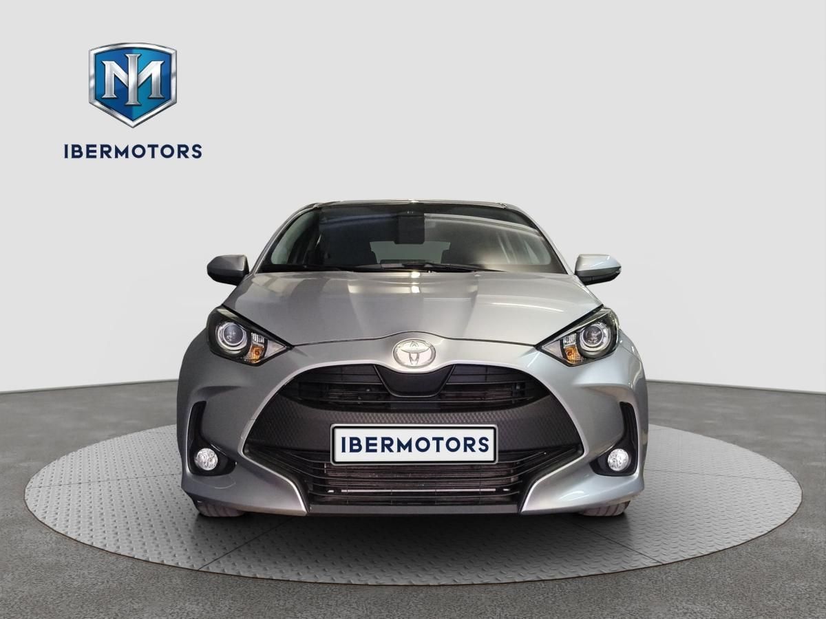 toyota-yaris-2024-hibrido-a-gasolina-1490cc
