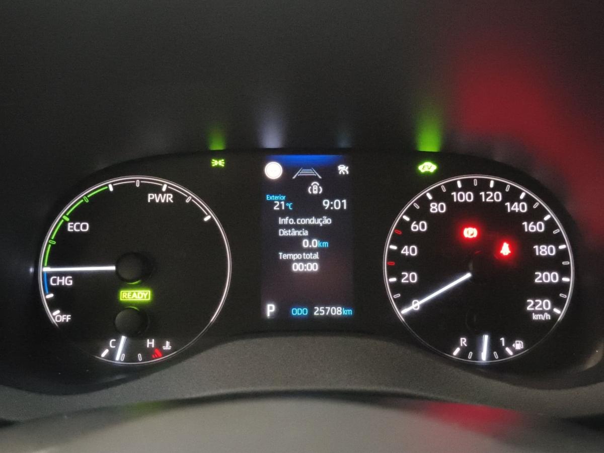 toyota-yaris-2024-hibrido-a-gasolina-1490cc