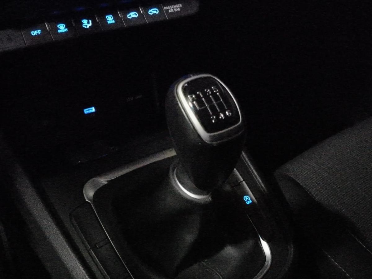 hyundai-kauai-2023-gasolina-998cc