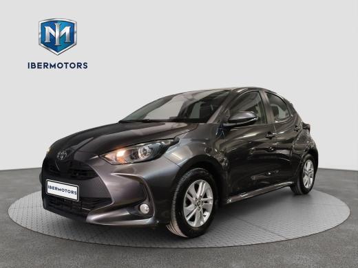 toyota-yaris-2024-hibrido-a-gasolina-1490cc