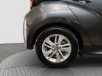 toyota-yaris-2024-hibrido-a-gasolina-1490cc